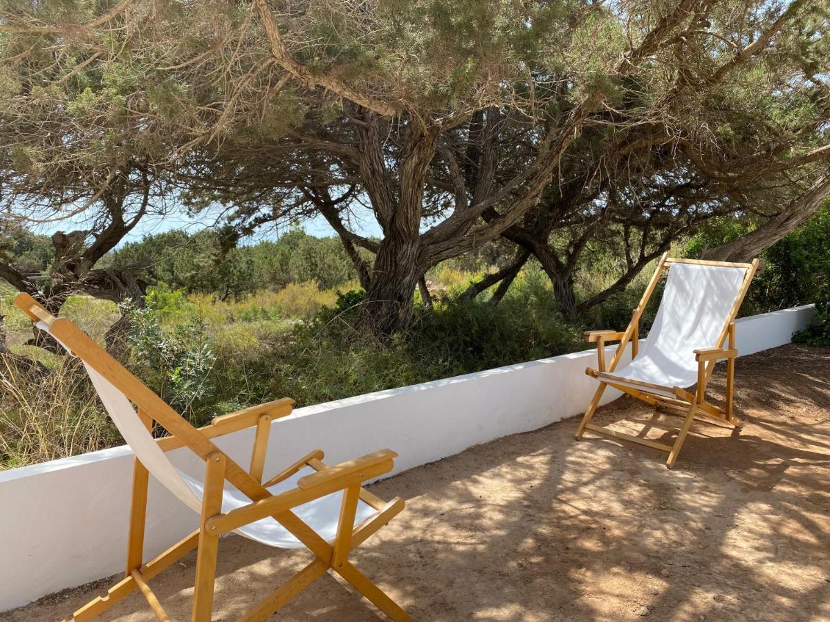 Apartamentos Laura Playa De Migjorn Exteriör bild