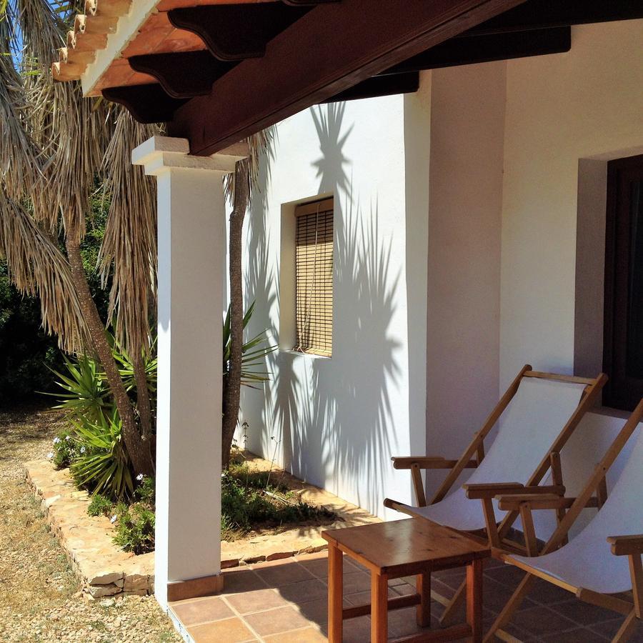 Apartamentos Laura Playa De Migjorn Exteriör bild