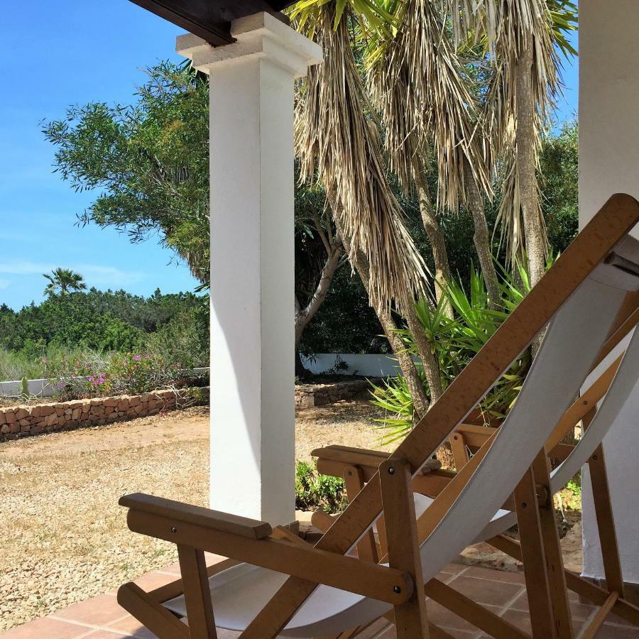 Apartamentos Laura Playa De Migjorn Exteriör bild